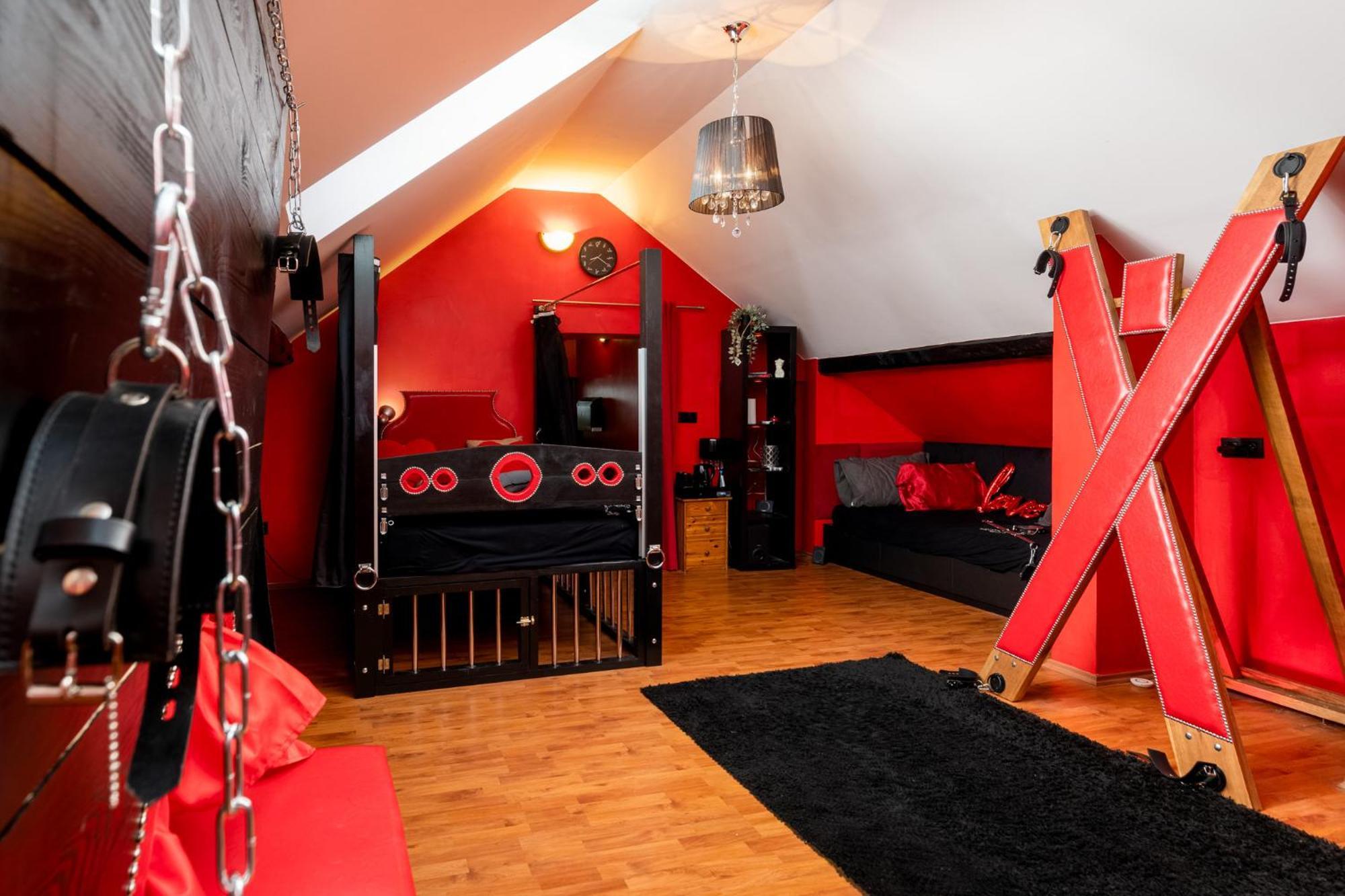 Pandora's Loft Love hotel