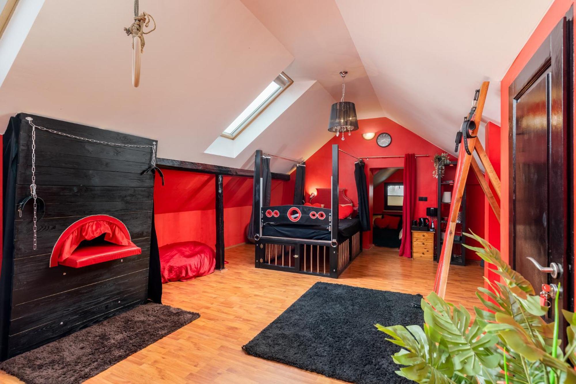 Love hotel Pandora's Loft